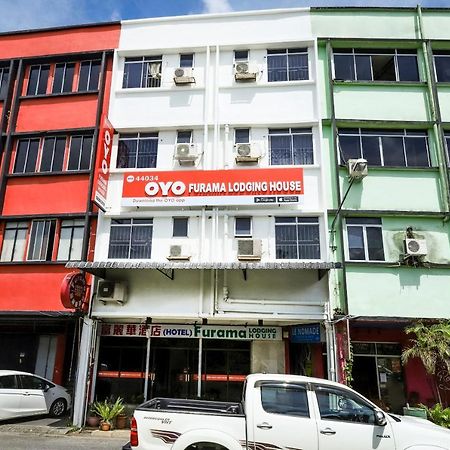 Oyo 44034 Furama Lodging House Kuching Luaran gambar